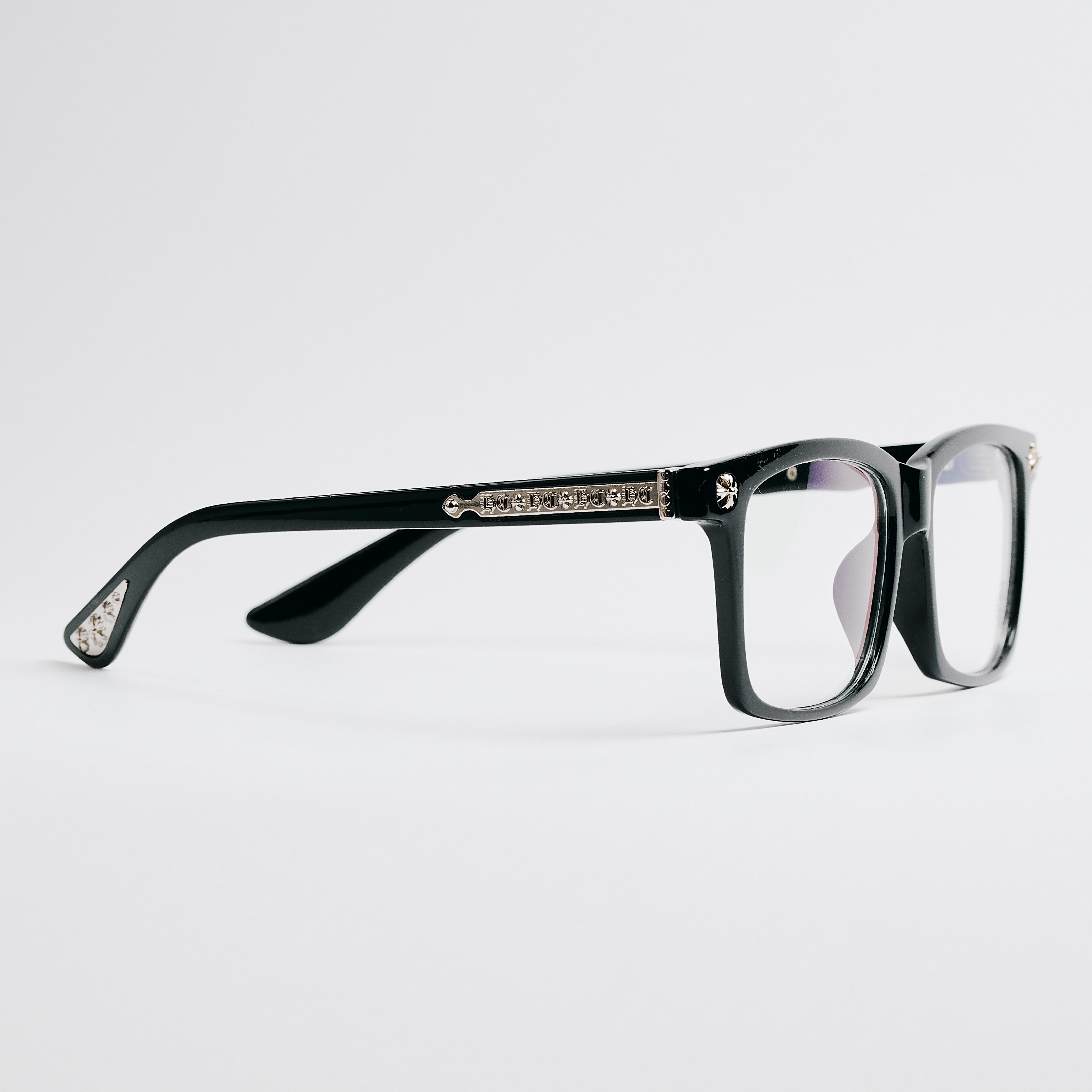 Noir Radiance Silver