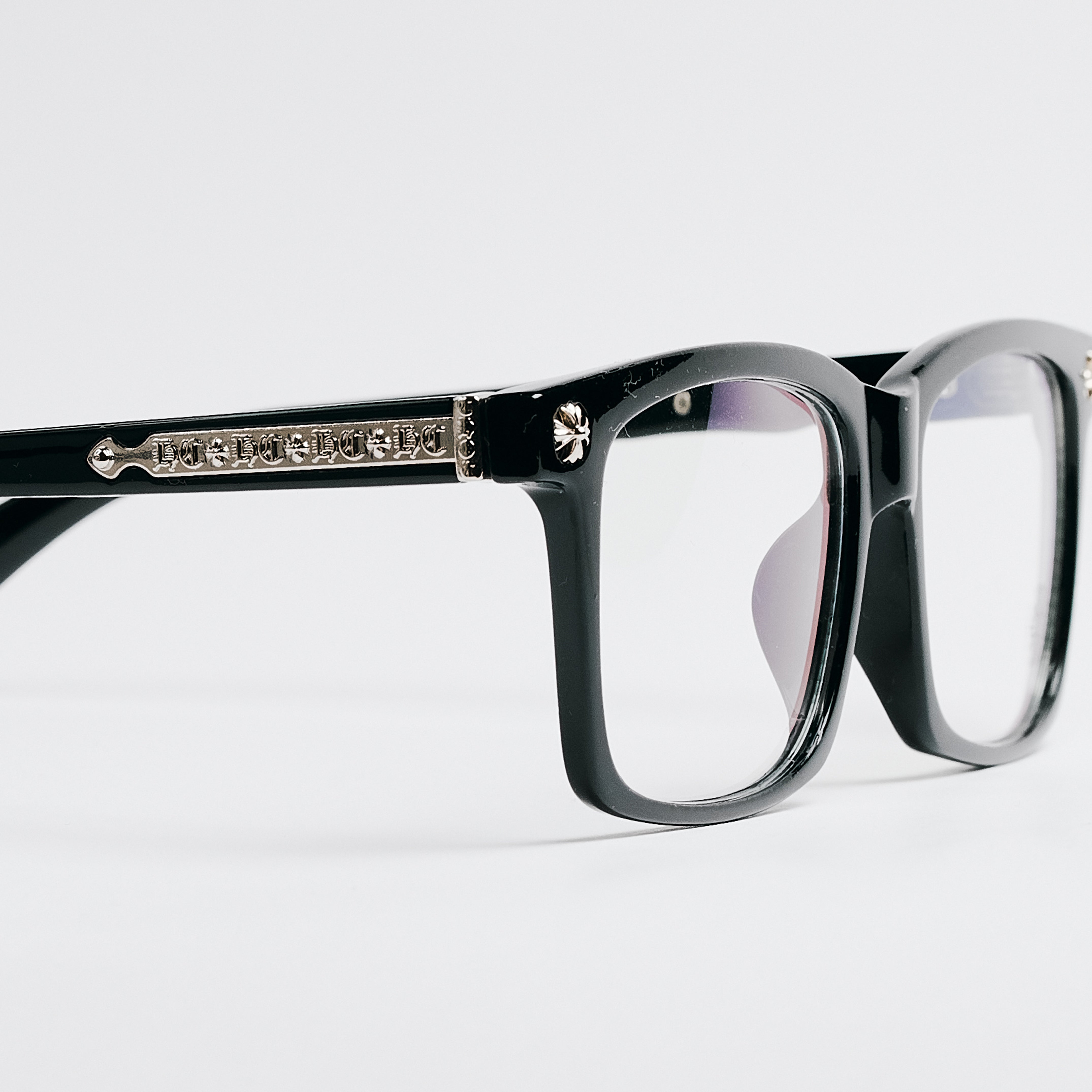 Noir Radiance Silver